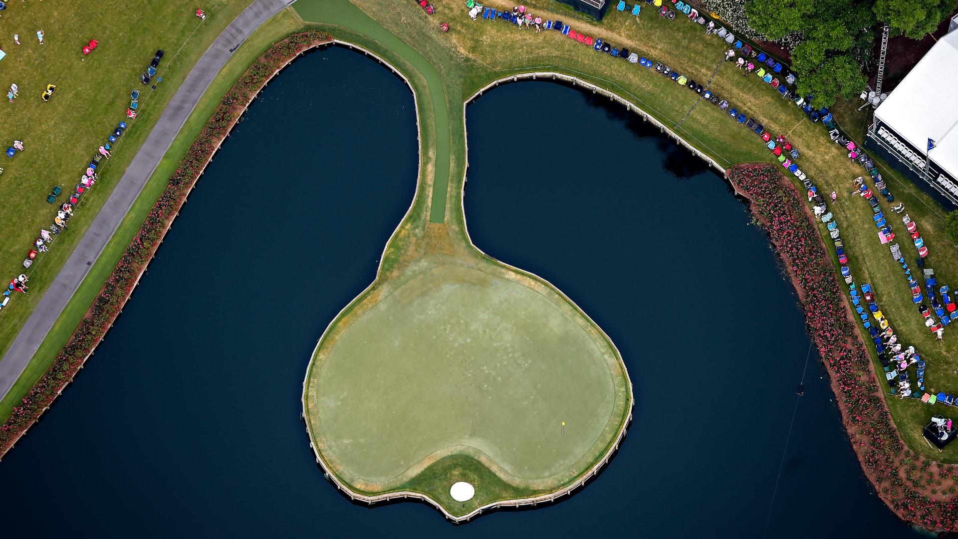 17th hole at tpc sawgrass