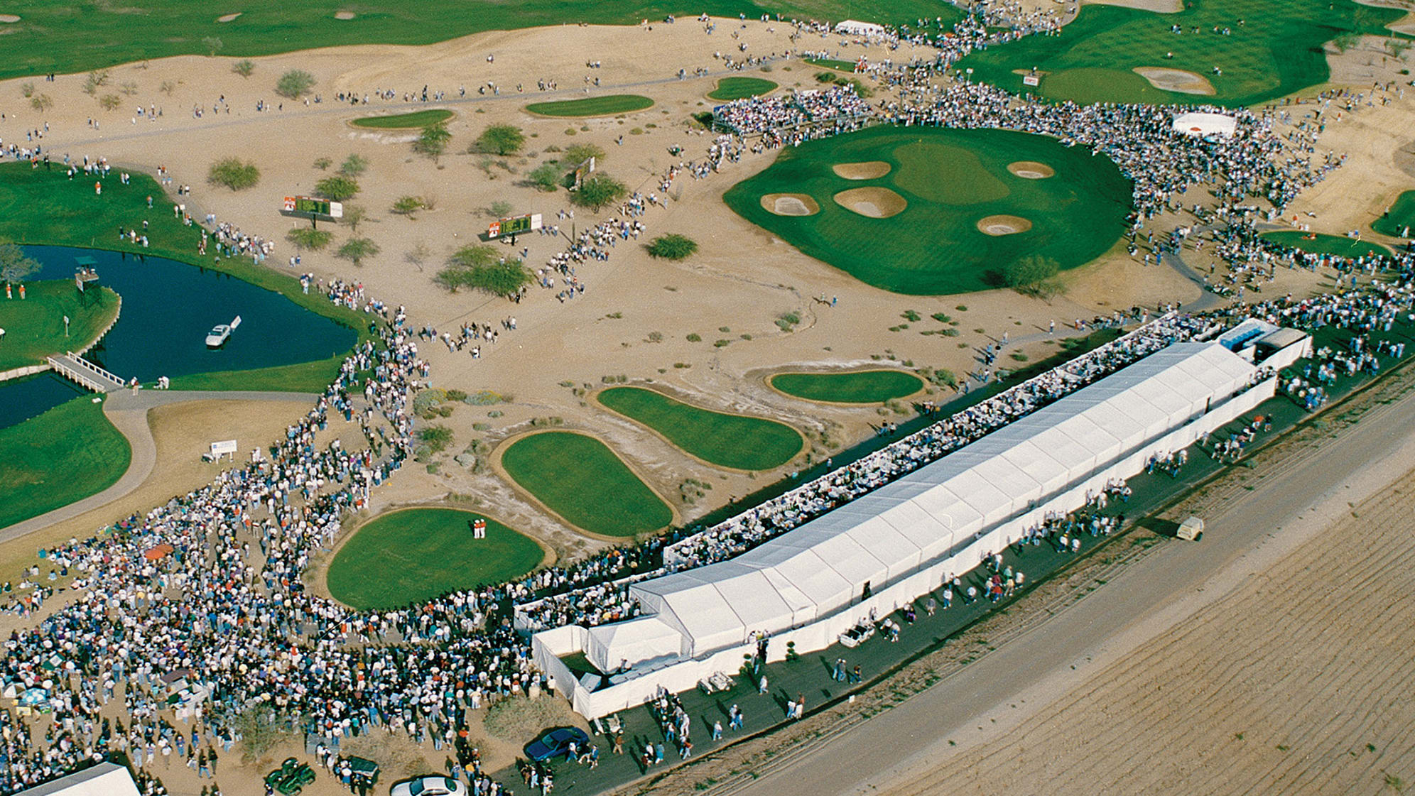 17th hole tpc scottsdale 0025
