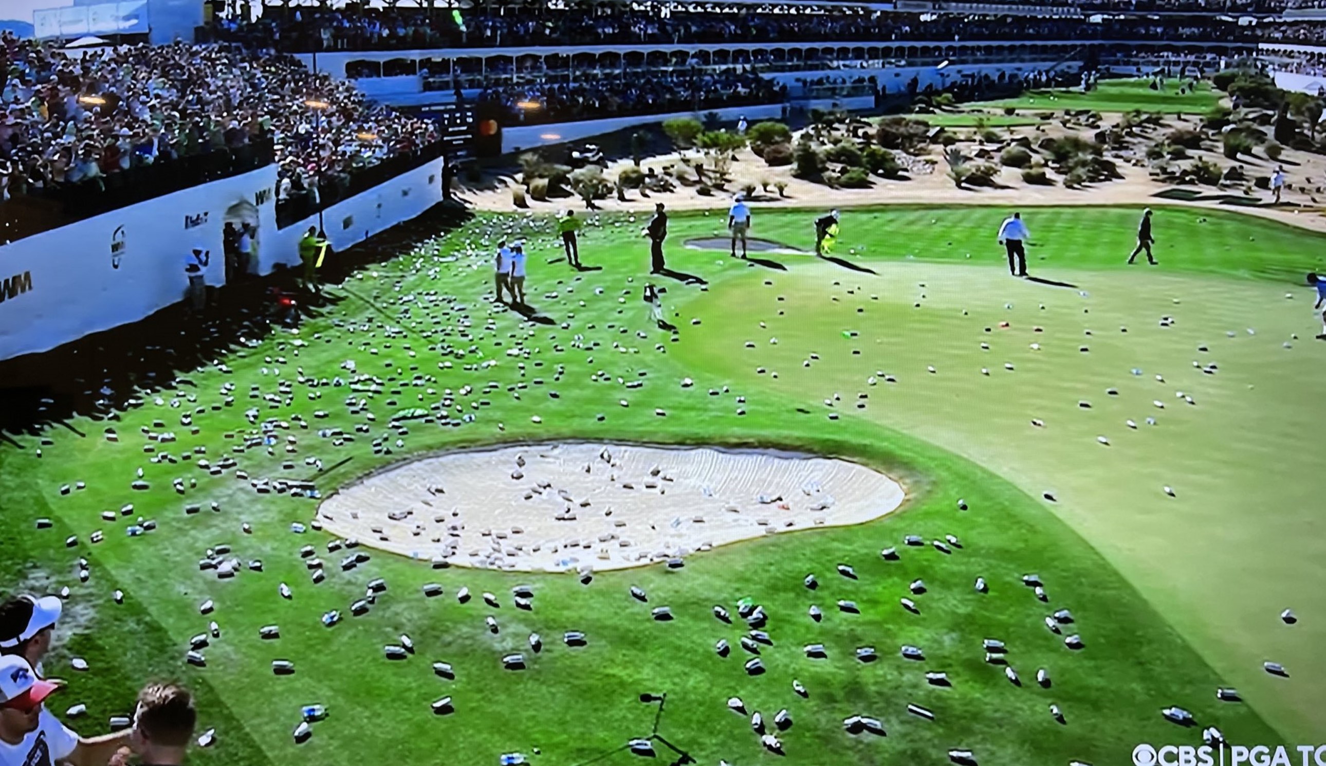 17th hole tpc scottsdale 0029