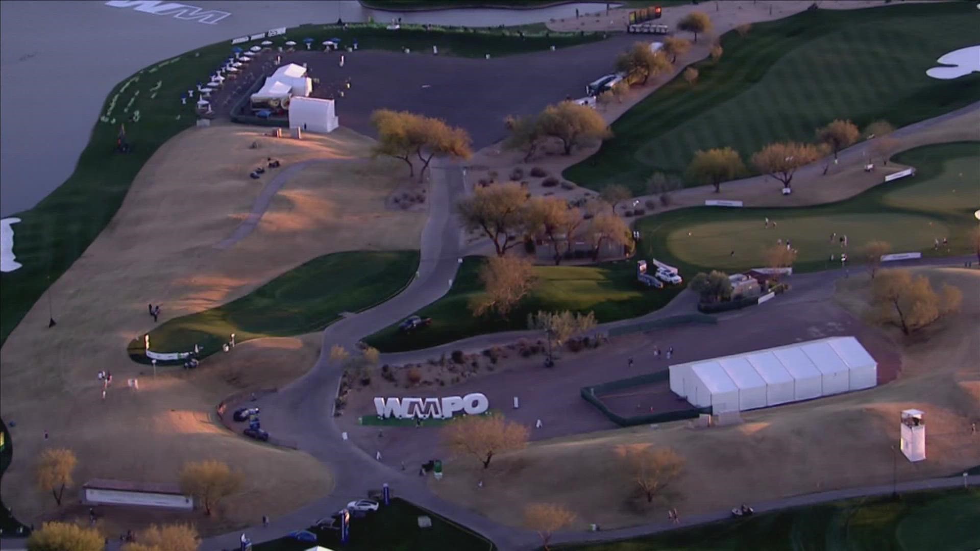 17th hole tpc scottsdale 0031