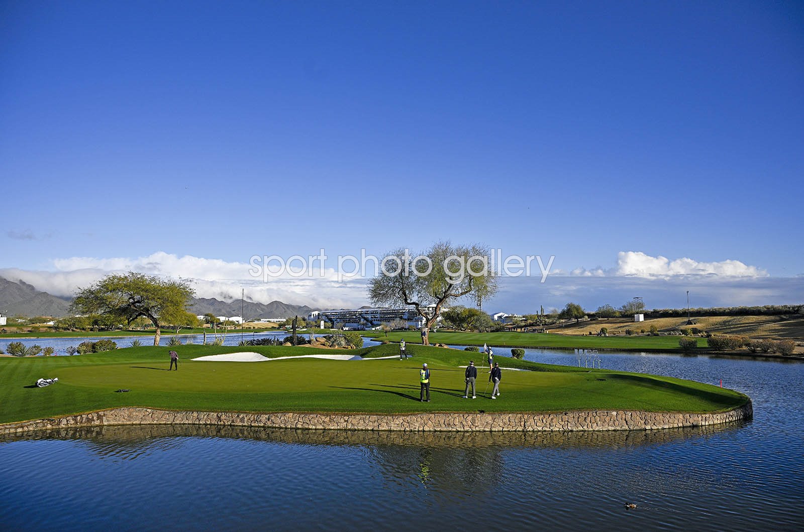 17th hole tpc scottsdale 0032