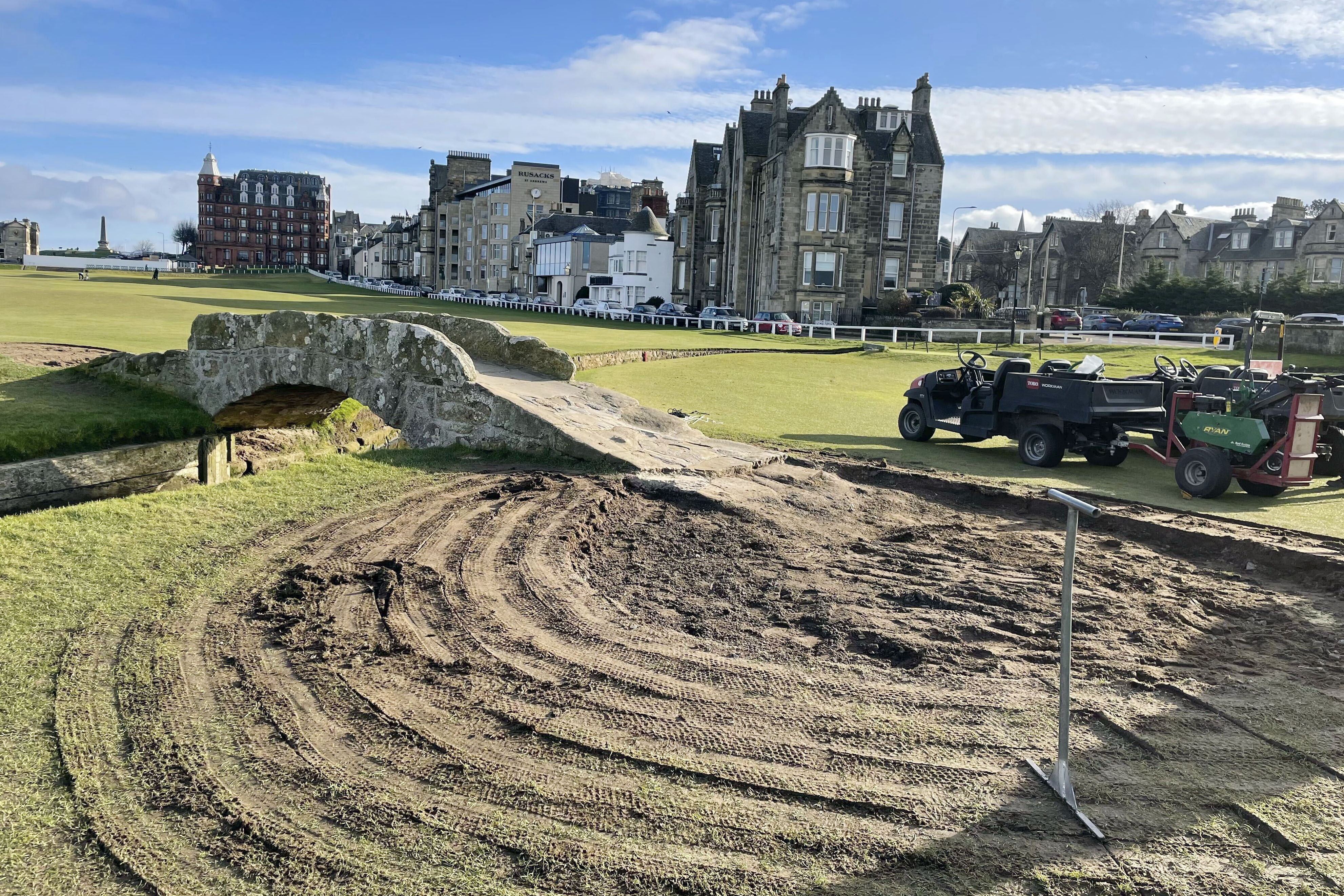 18th hole at st andrews 0034