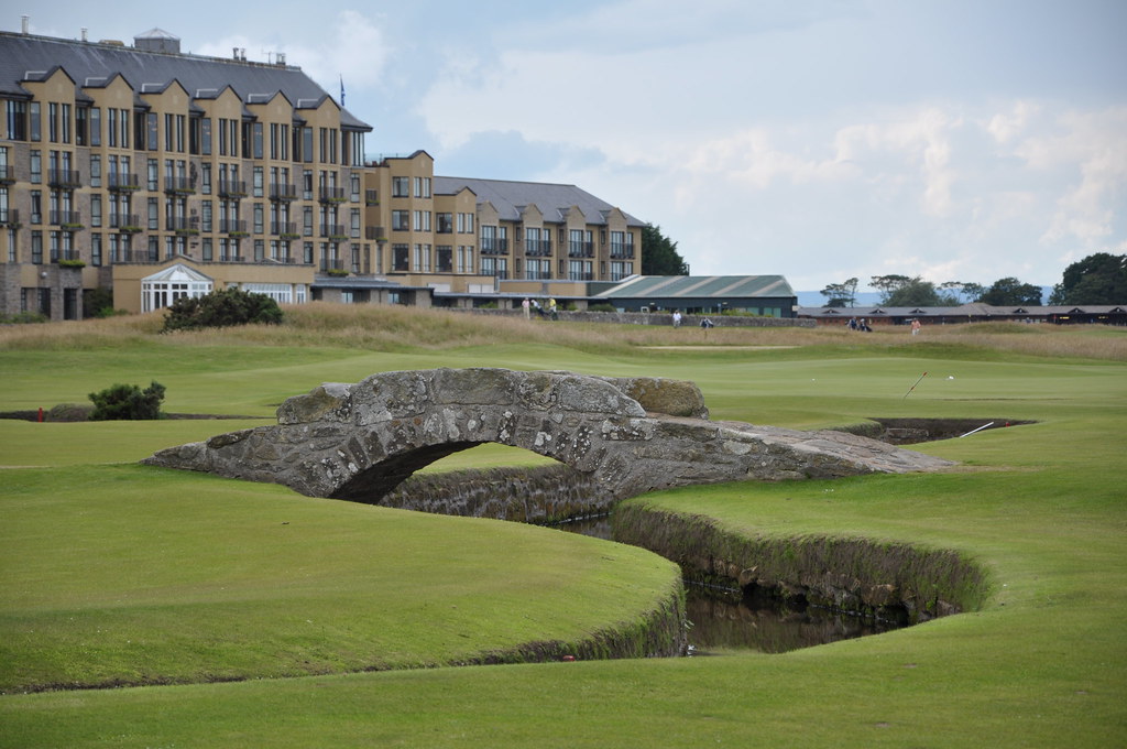 18th hole at st andrews 0042