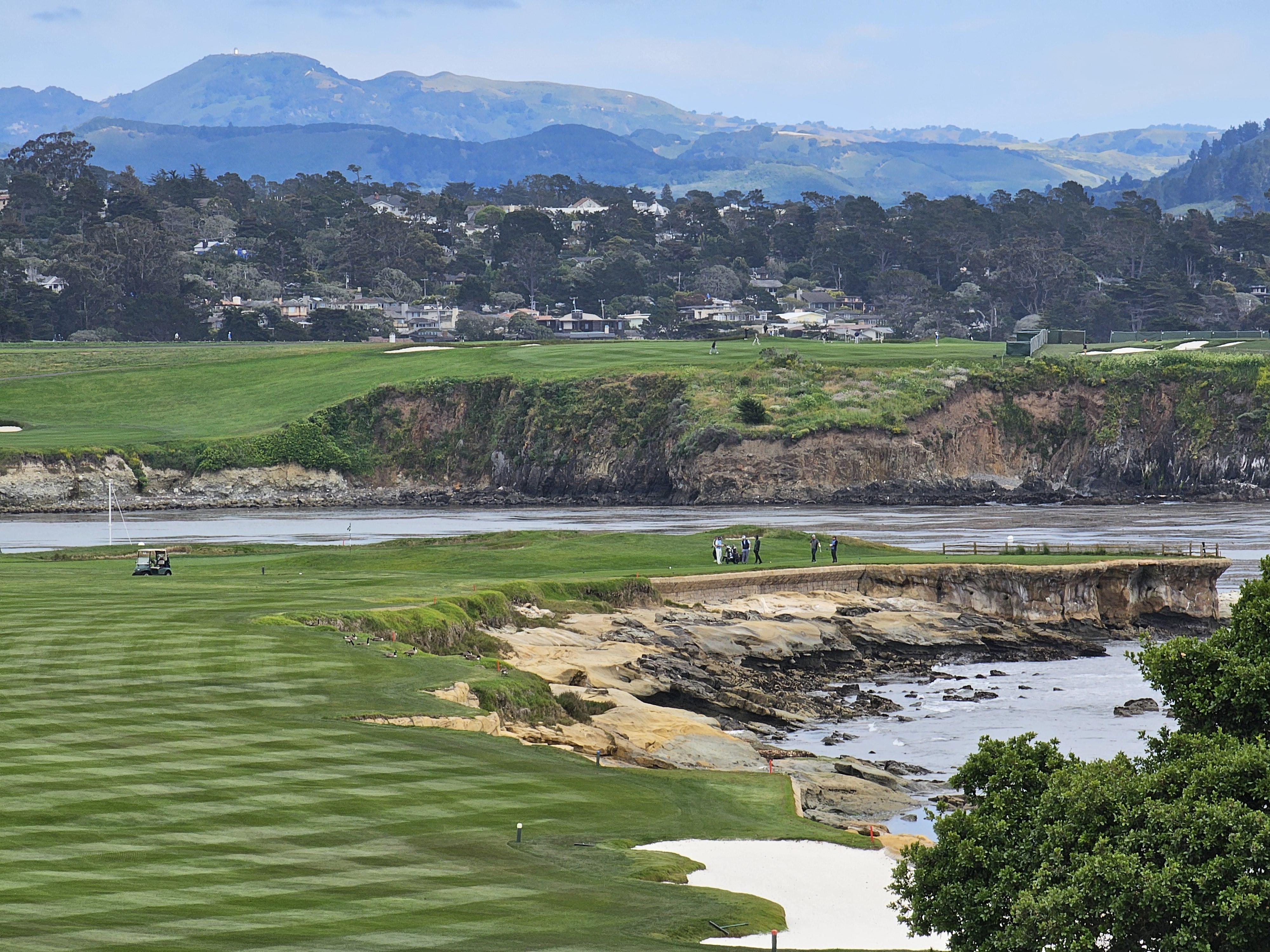 18th hole pebble beach 0047