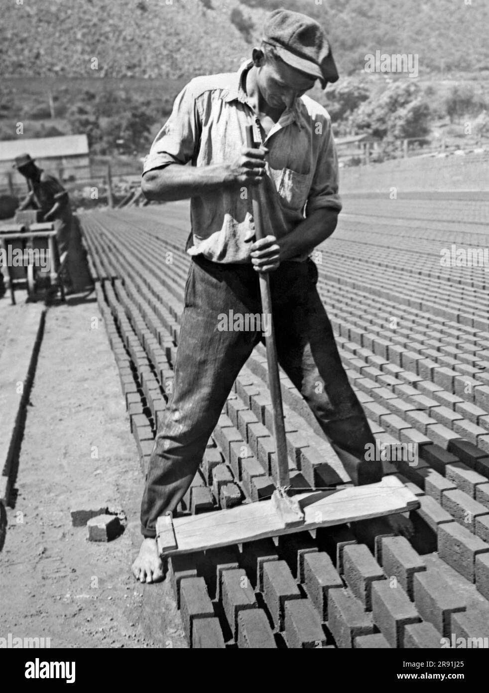 1920s skyscraper workers 0033