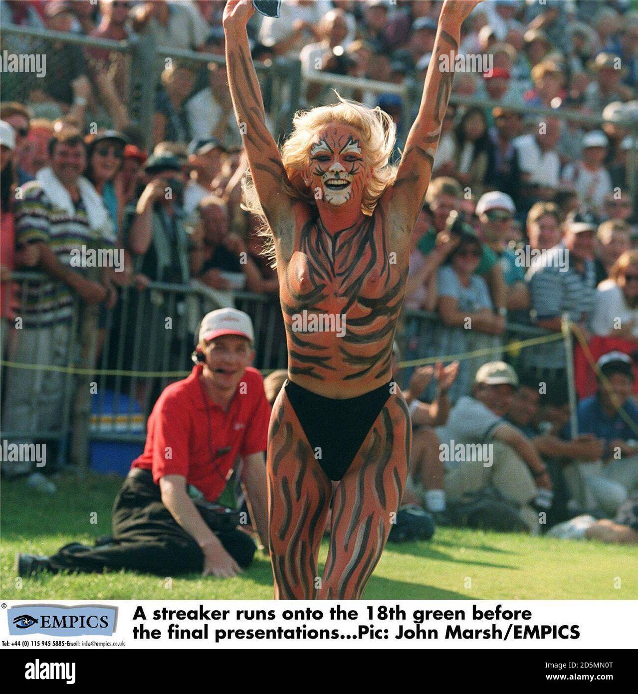 19th hole streaker 0015