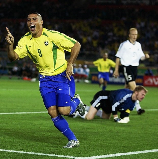 2002 ronaldo 0093