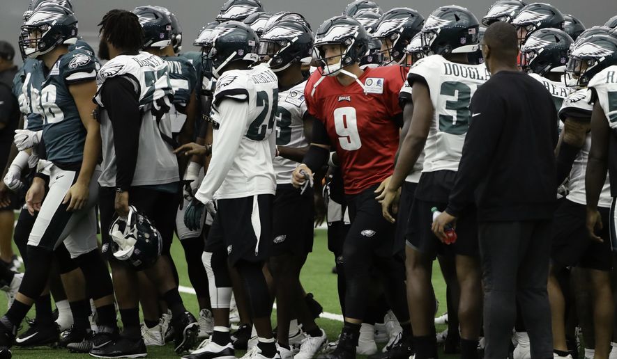 2018 eagles quarterback 0049