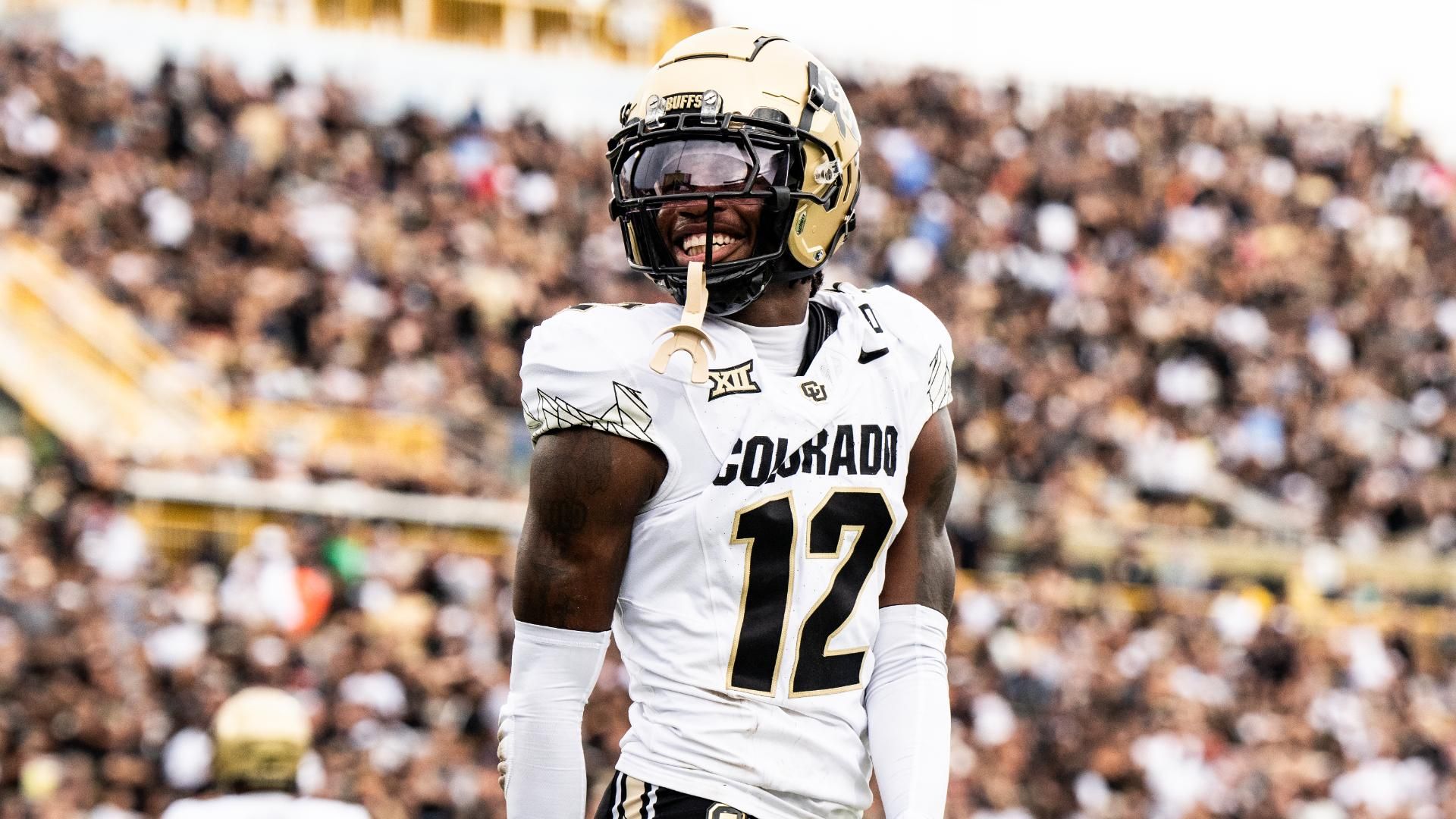 a picture of a football player 0039
