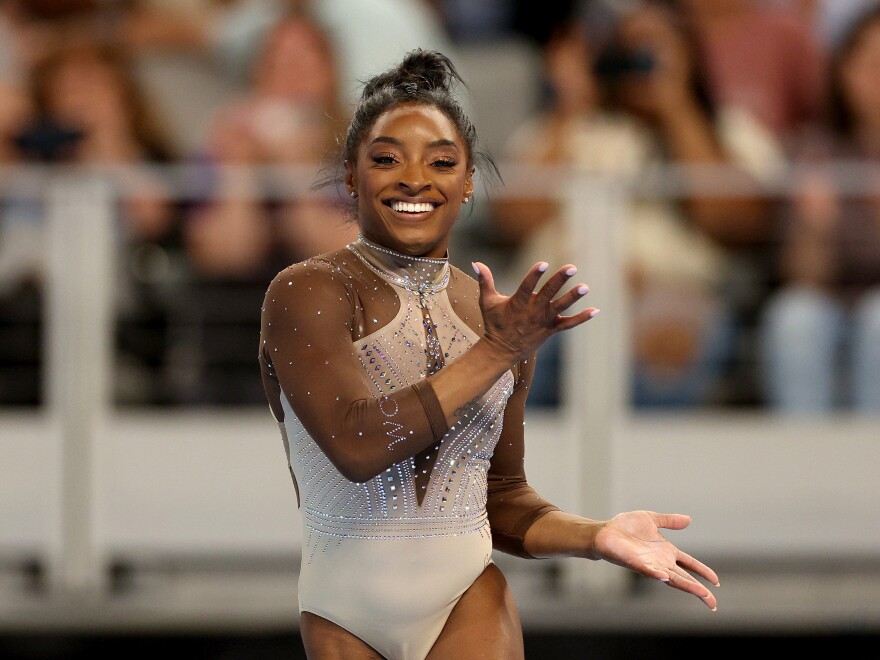 a picture of simone biles 0024
