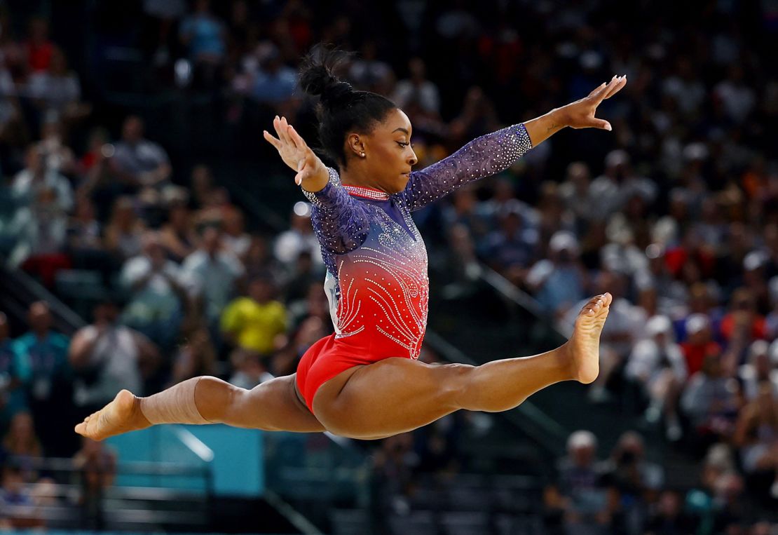 a picture of simone biles 0028