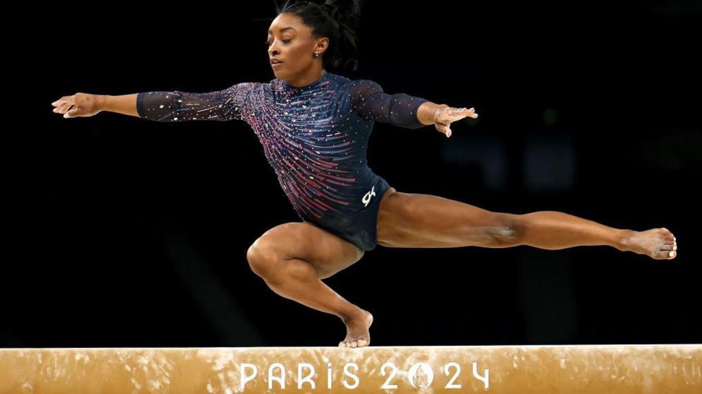 a picture of simone biles 0048