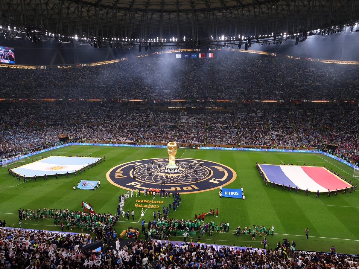 a picture of the world cup 0031