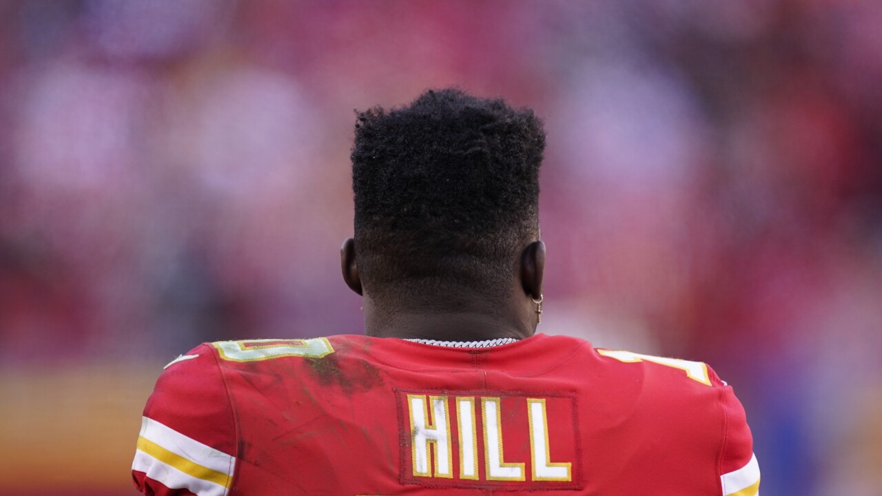 a picture of tyreek hill 0034