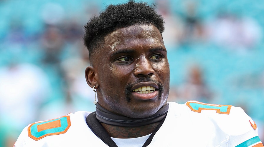 a picture of tyreek hill 0035
