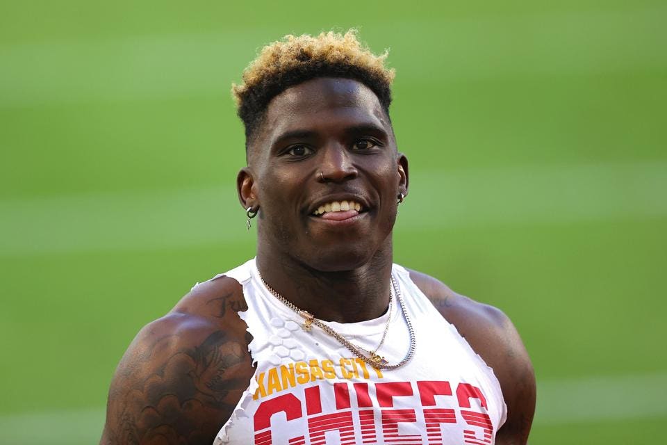 a picture of tyreek hill 0045