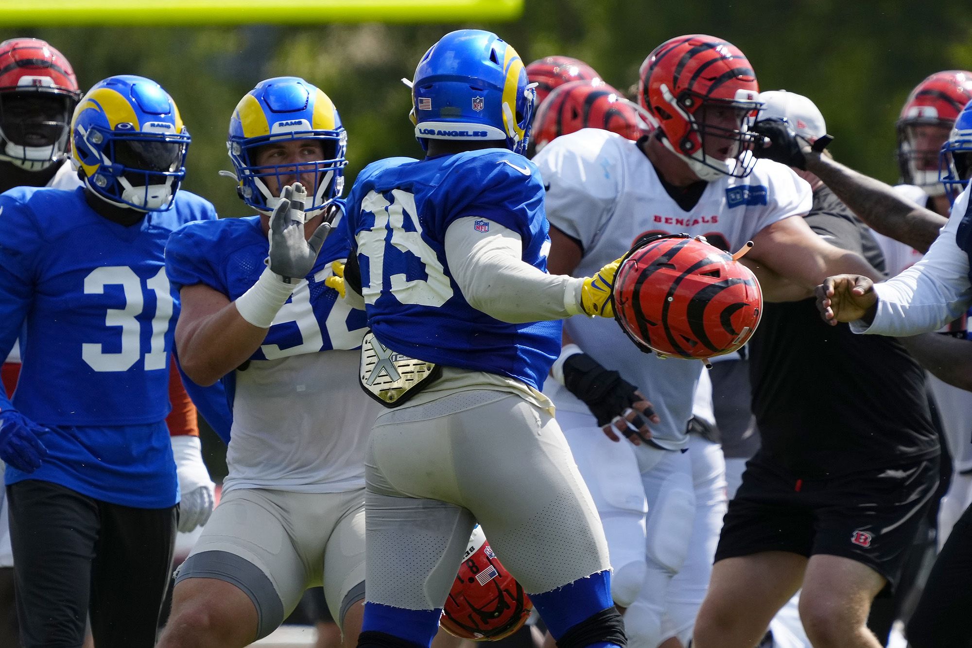 aaron donald images 0012