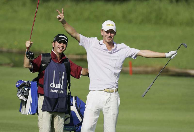 achieving eagle in golf