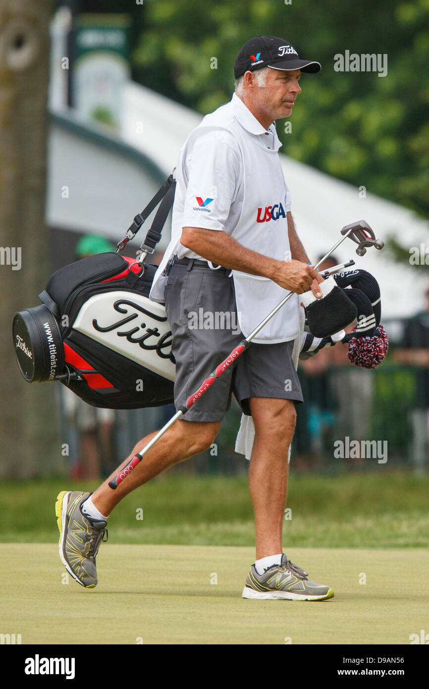 adam scott caddie 0015
