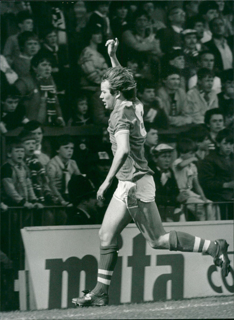 adrian heath everton 0010