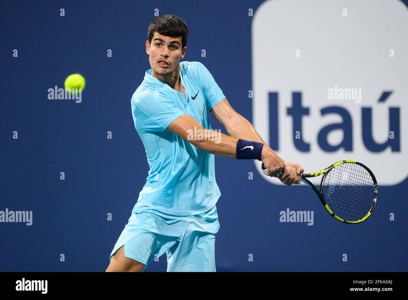 alcaraz backhand 0010