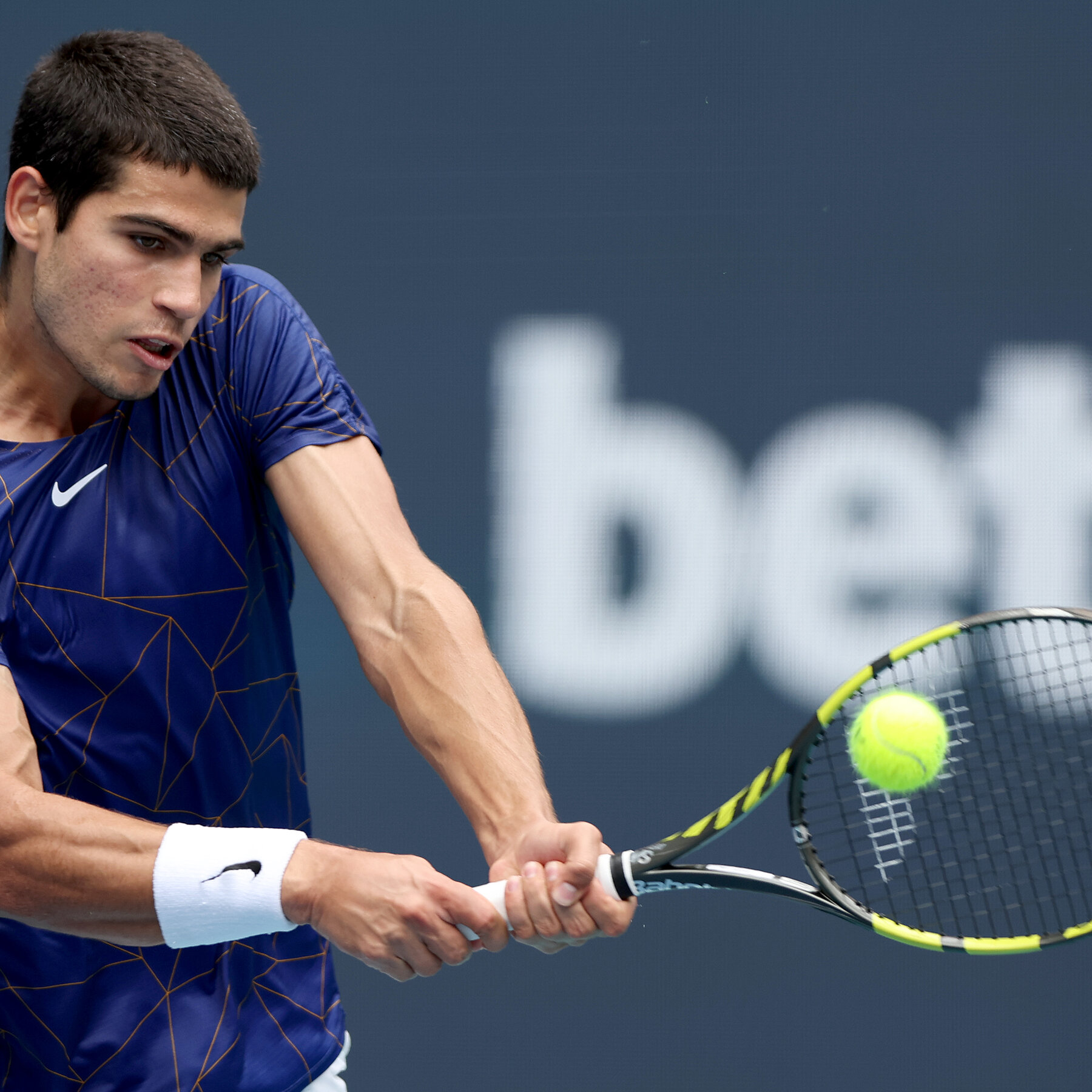 alcaraz backhand 0011