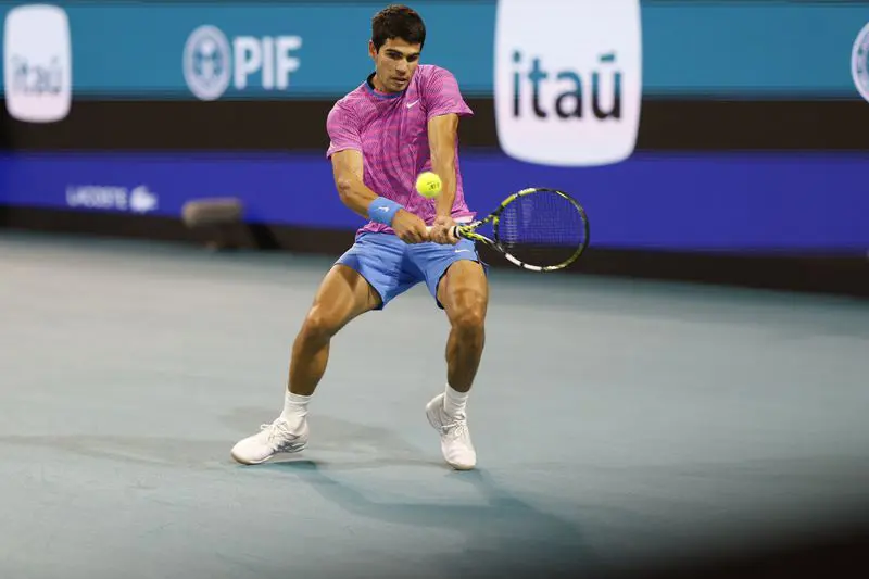alcaraz backhand 0025