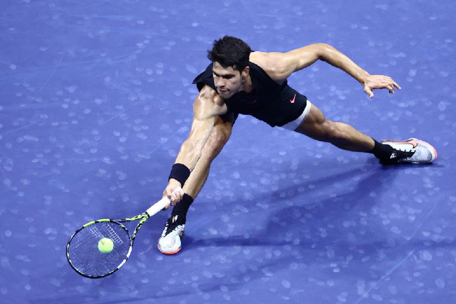 alcaraz backhand 0036