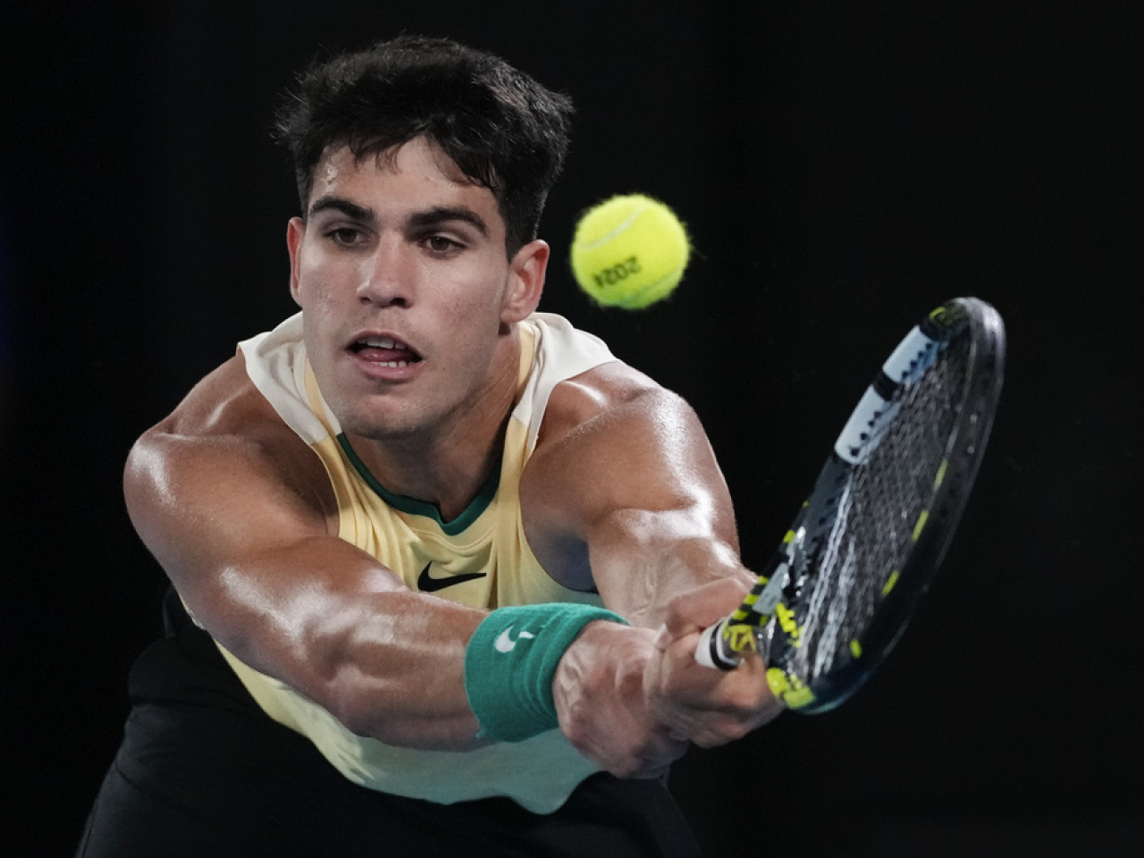 alcaraz backhand 0037