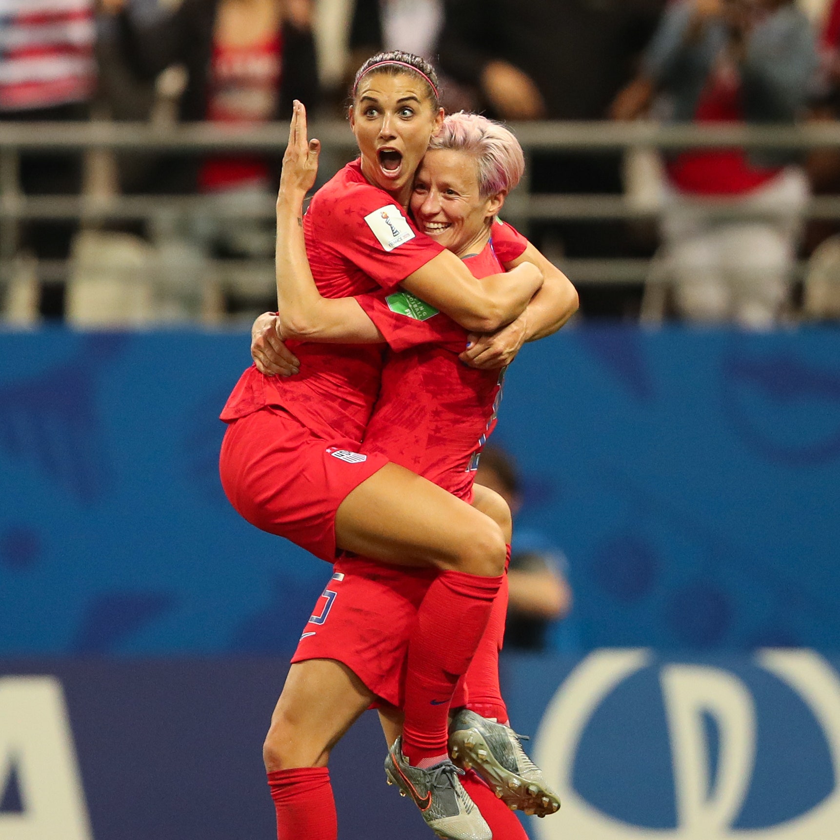 alex morgan and megan rapinoe 0014