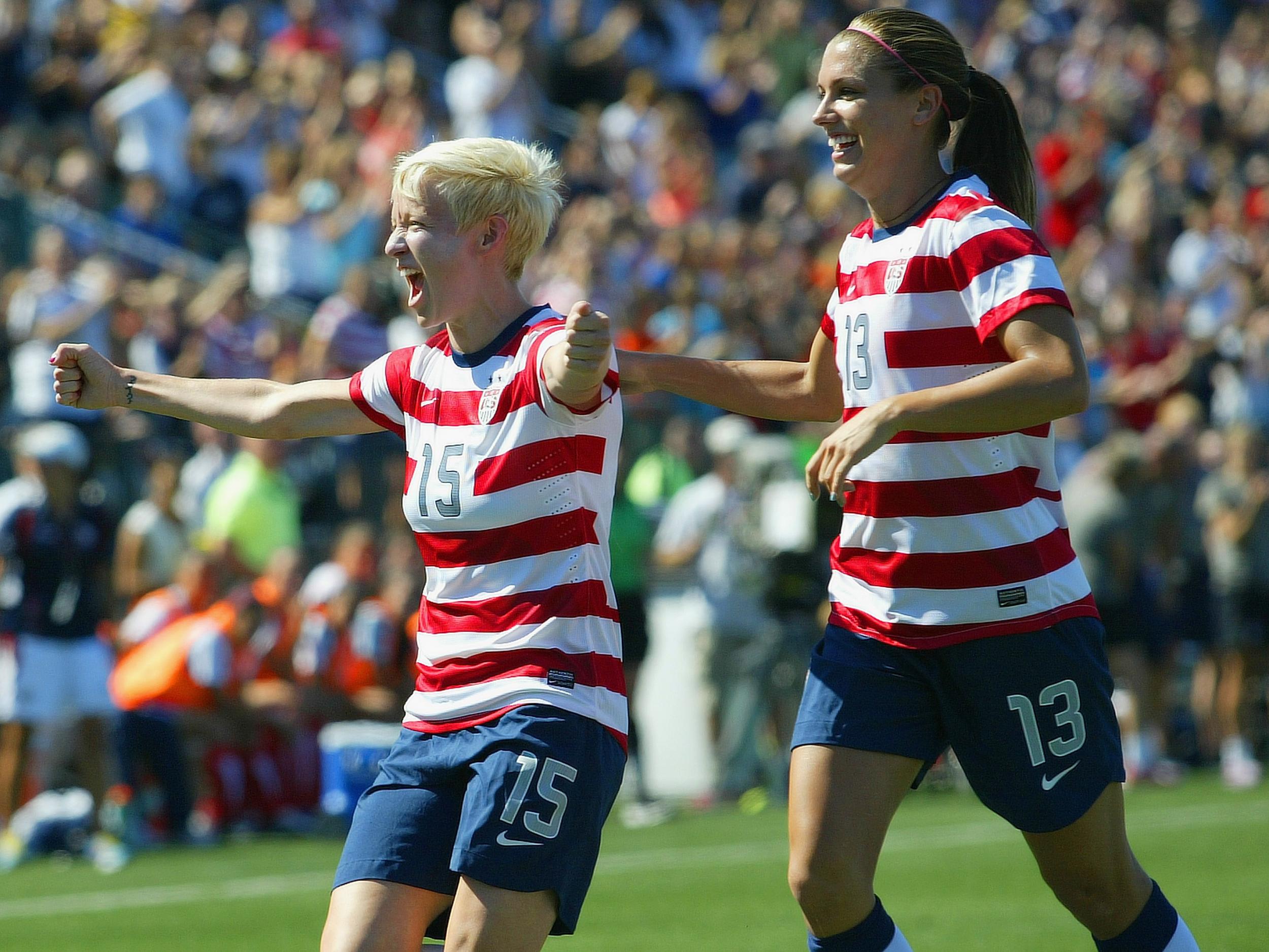 alex morgan and megan rapinoe 0039