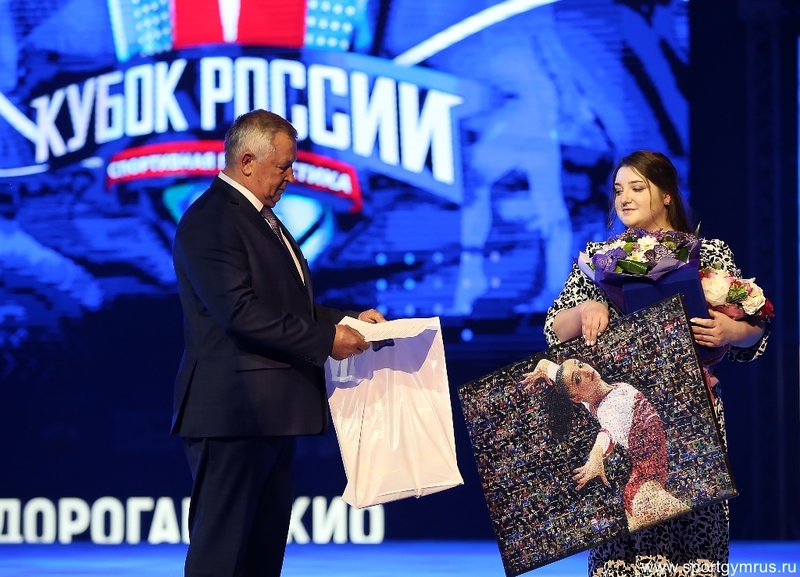Aliya Mustafina training routine
