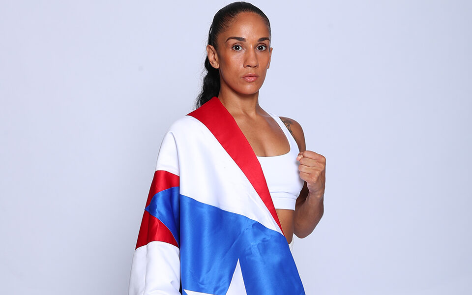 amanda serrano desktop background