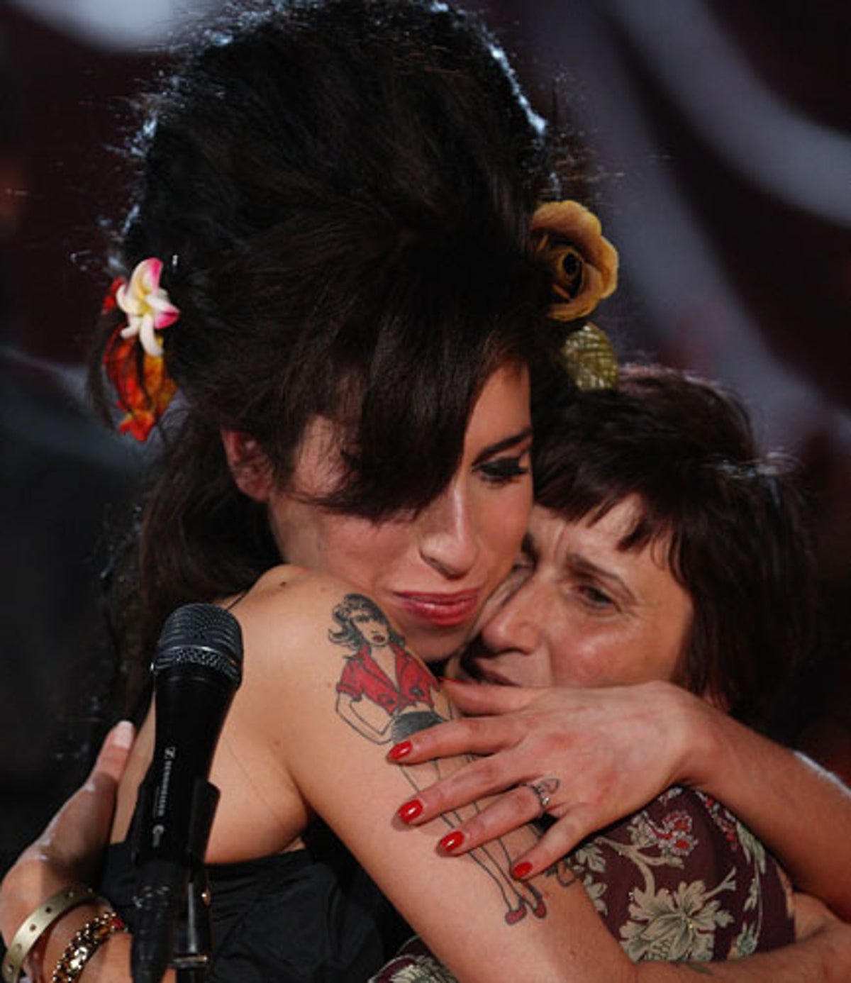 Amy Winehouse wins Grammy