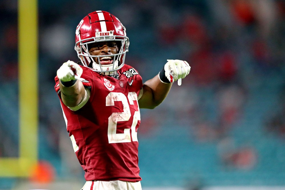 antoine winfield jr tyreek hill 0047