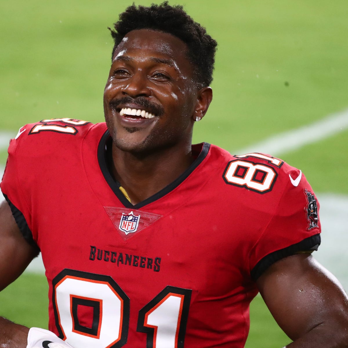 Antonio Brown behind the scenes