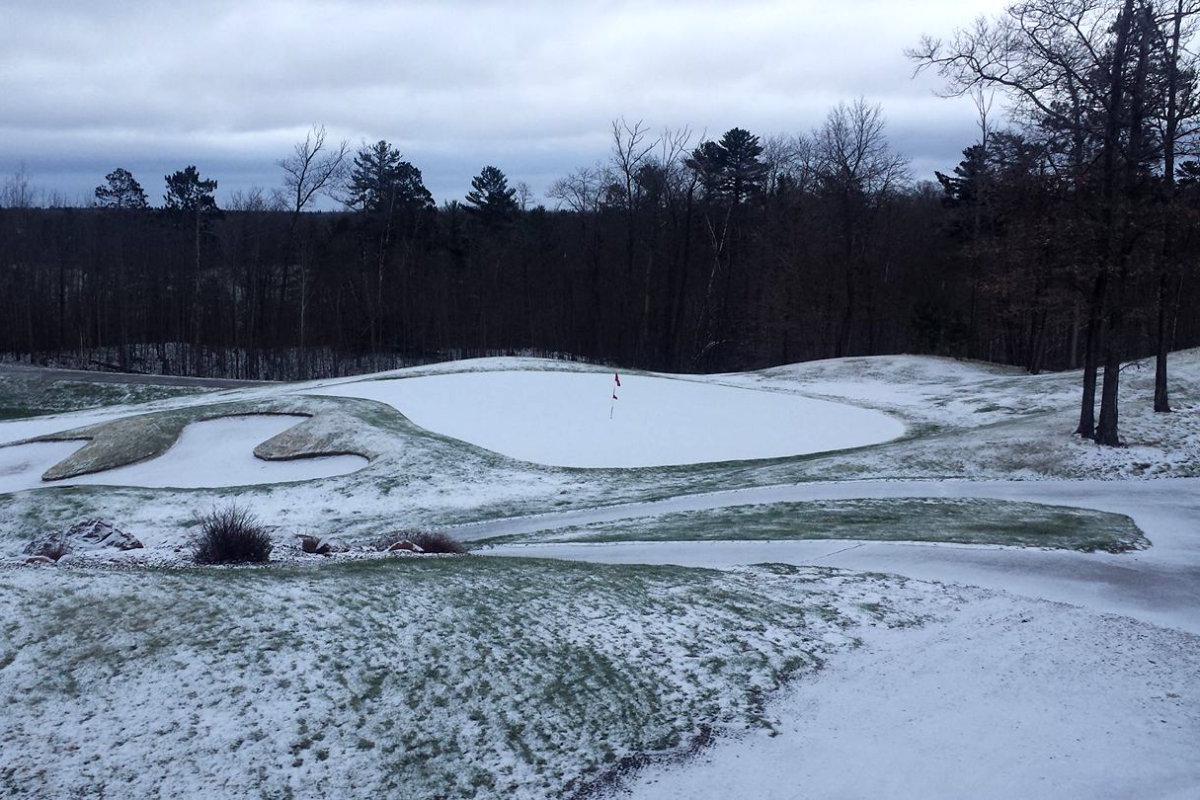 are golf courses open in the winter 0009
