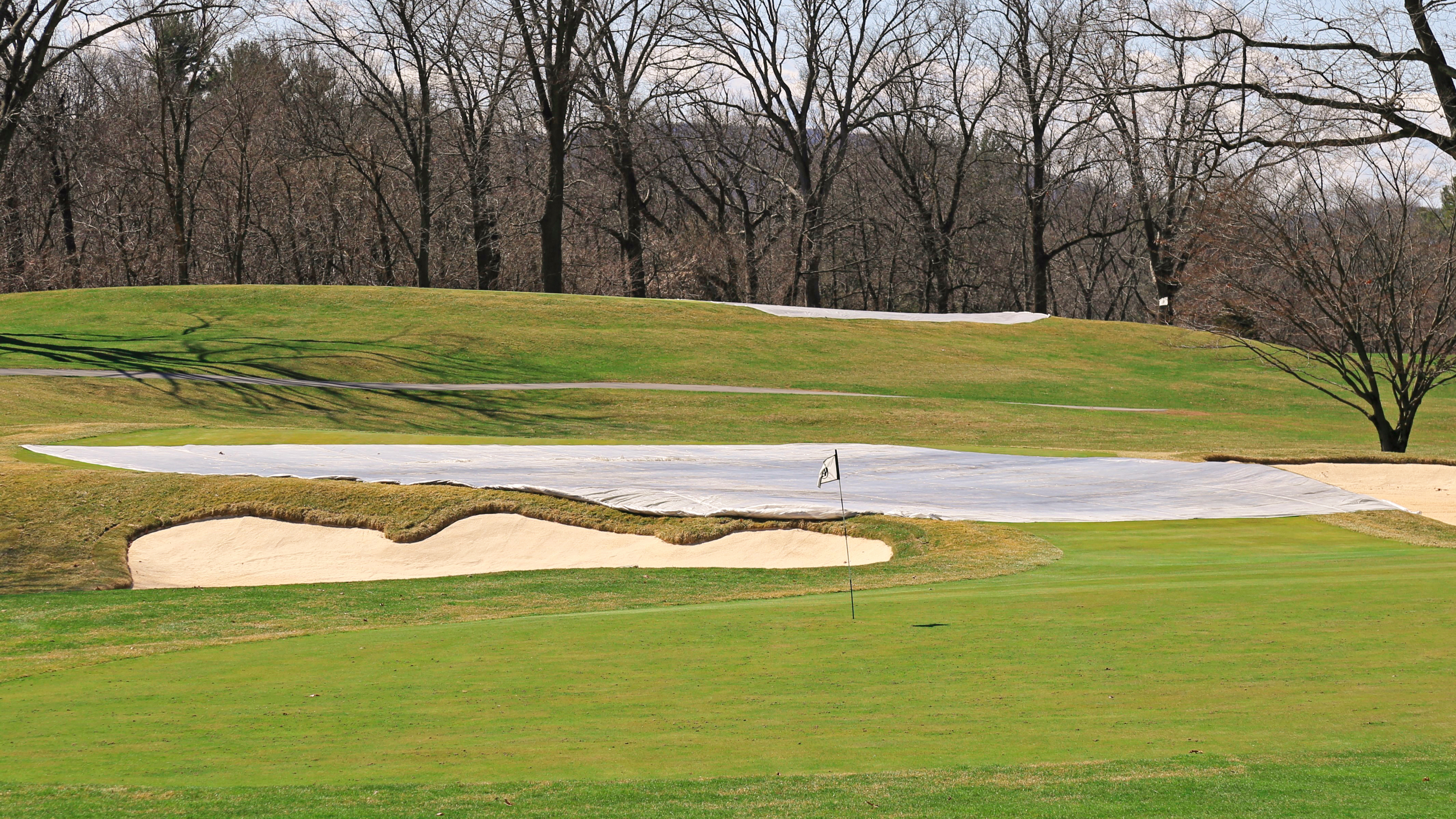 are golf courses open in the winter 0018