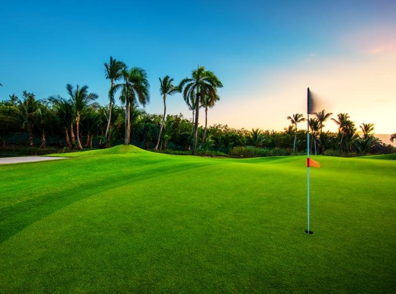 are golf courses open in the winter 0030