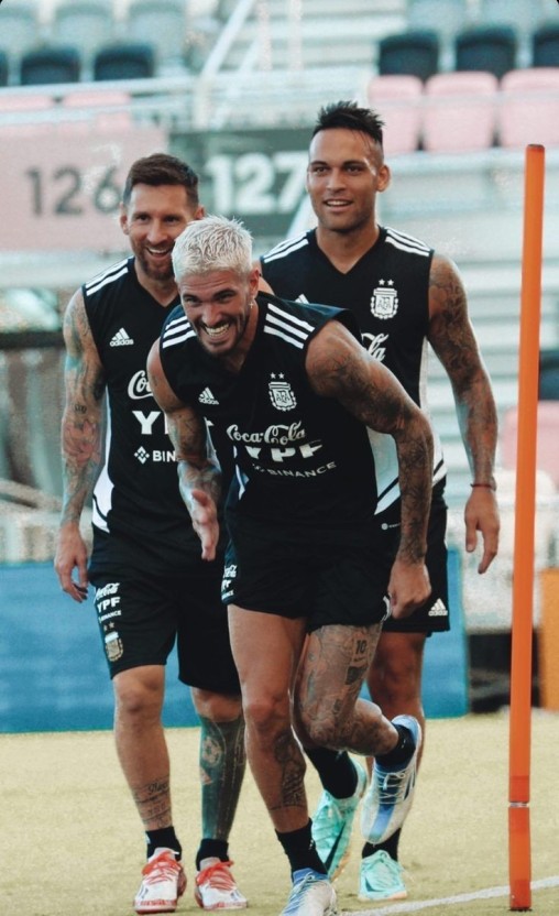 argentina messi celebration 0063