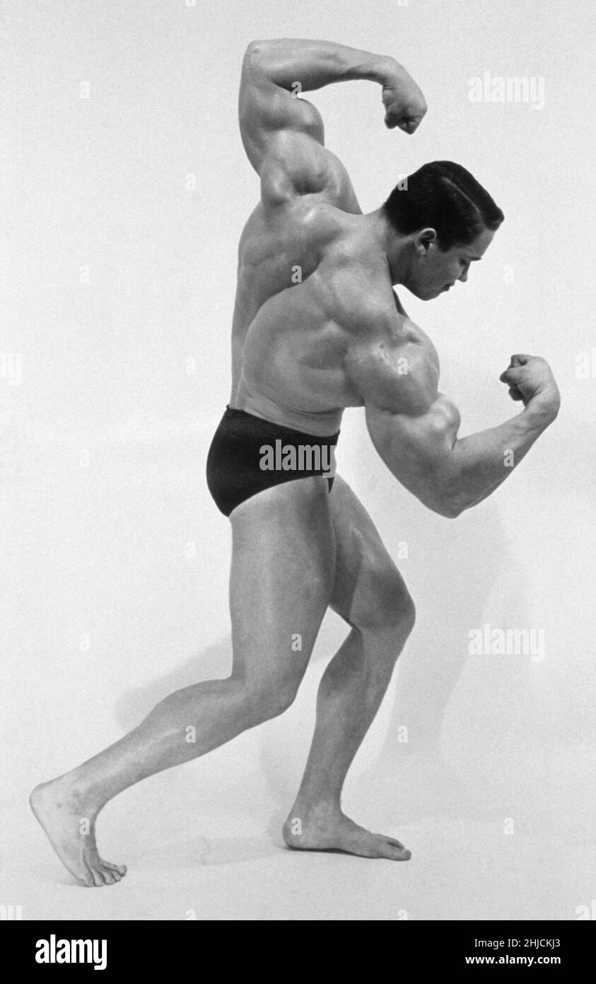 arnold schwarzenegger black and white 0024