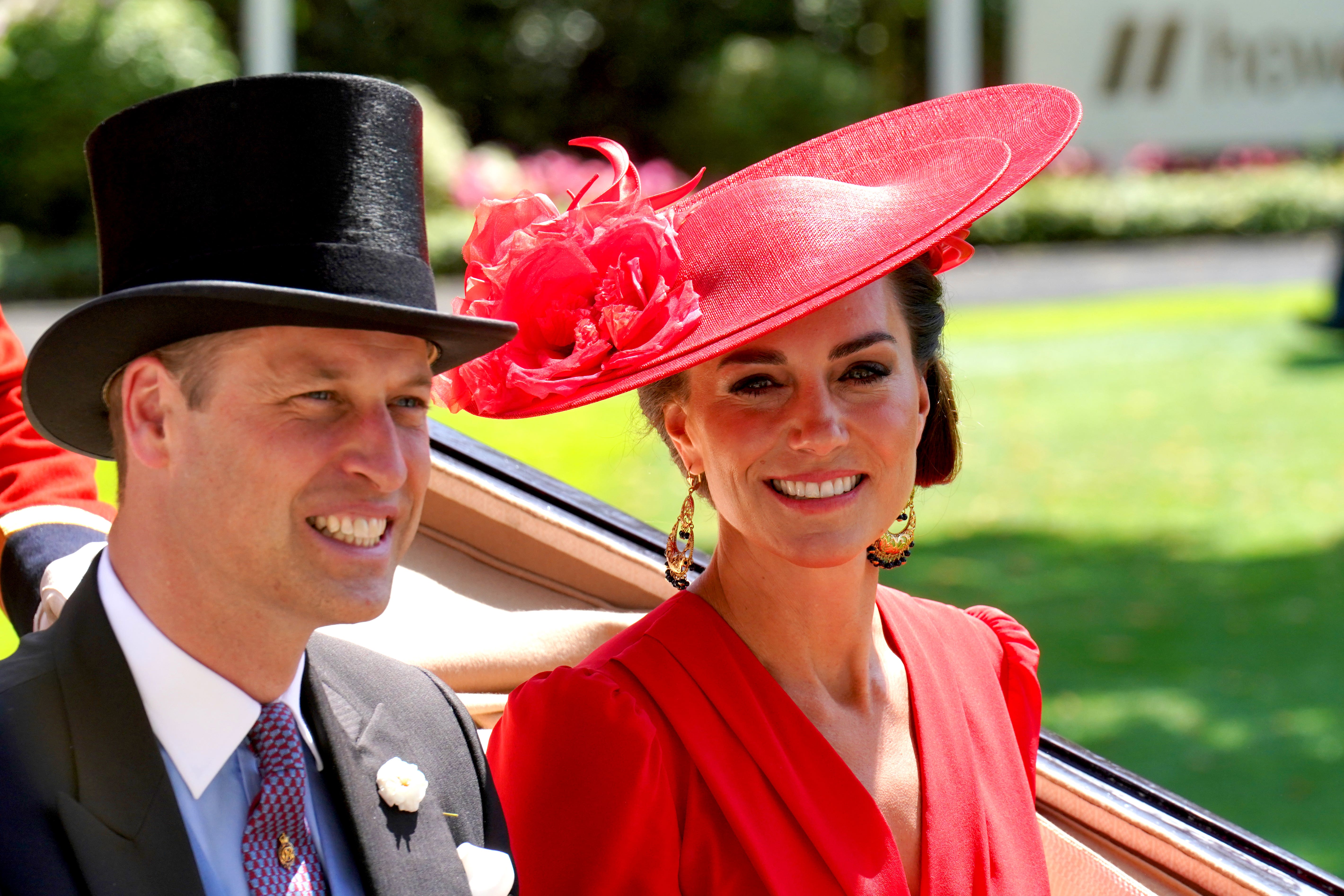 ascot red 0042