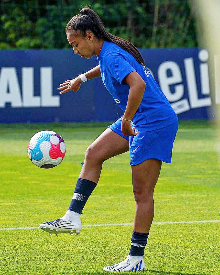 bacha france player 0041