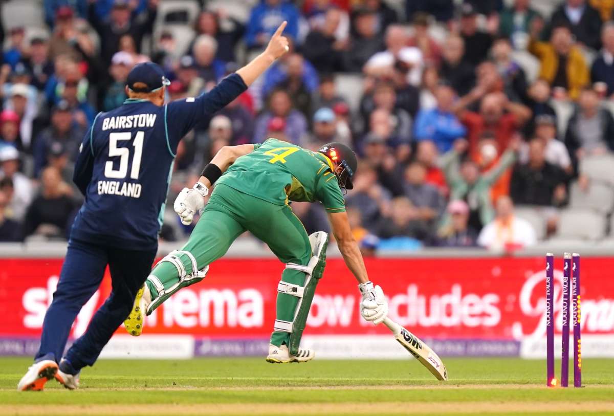 bairstow run out 0042