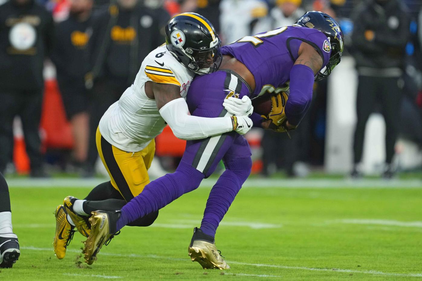 Baltimore Ravens linebacker