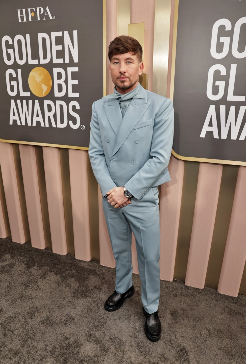barry keoghan golden globe 0024