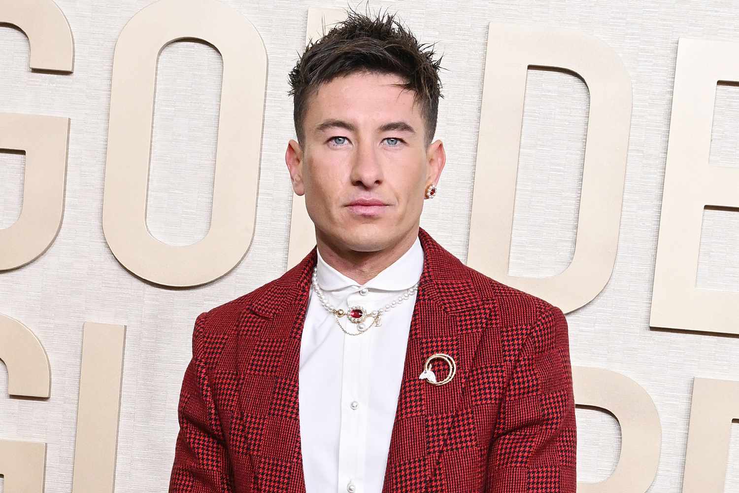 barry keoghan golden globe 0025