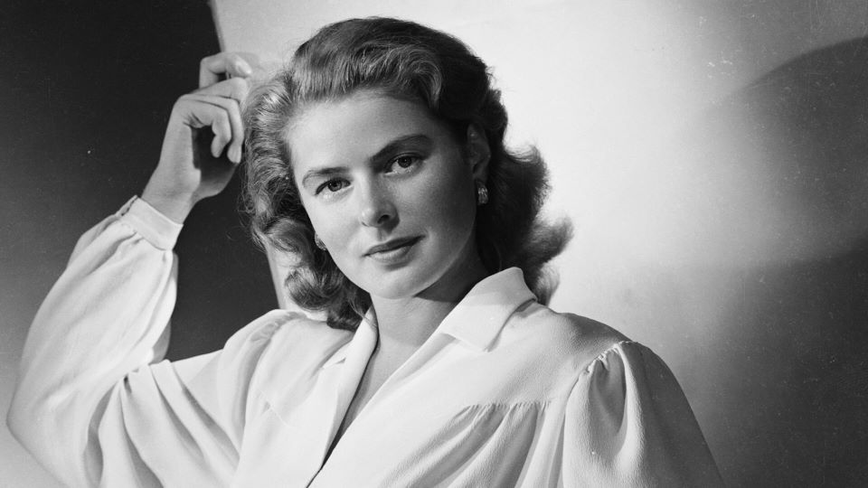 beautiful actress backgrounds
