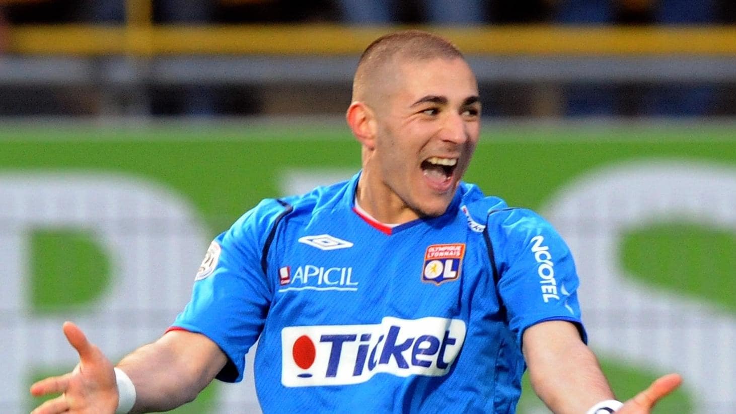 Benzema career start.