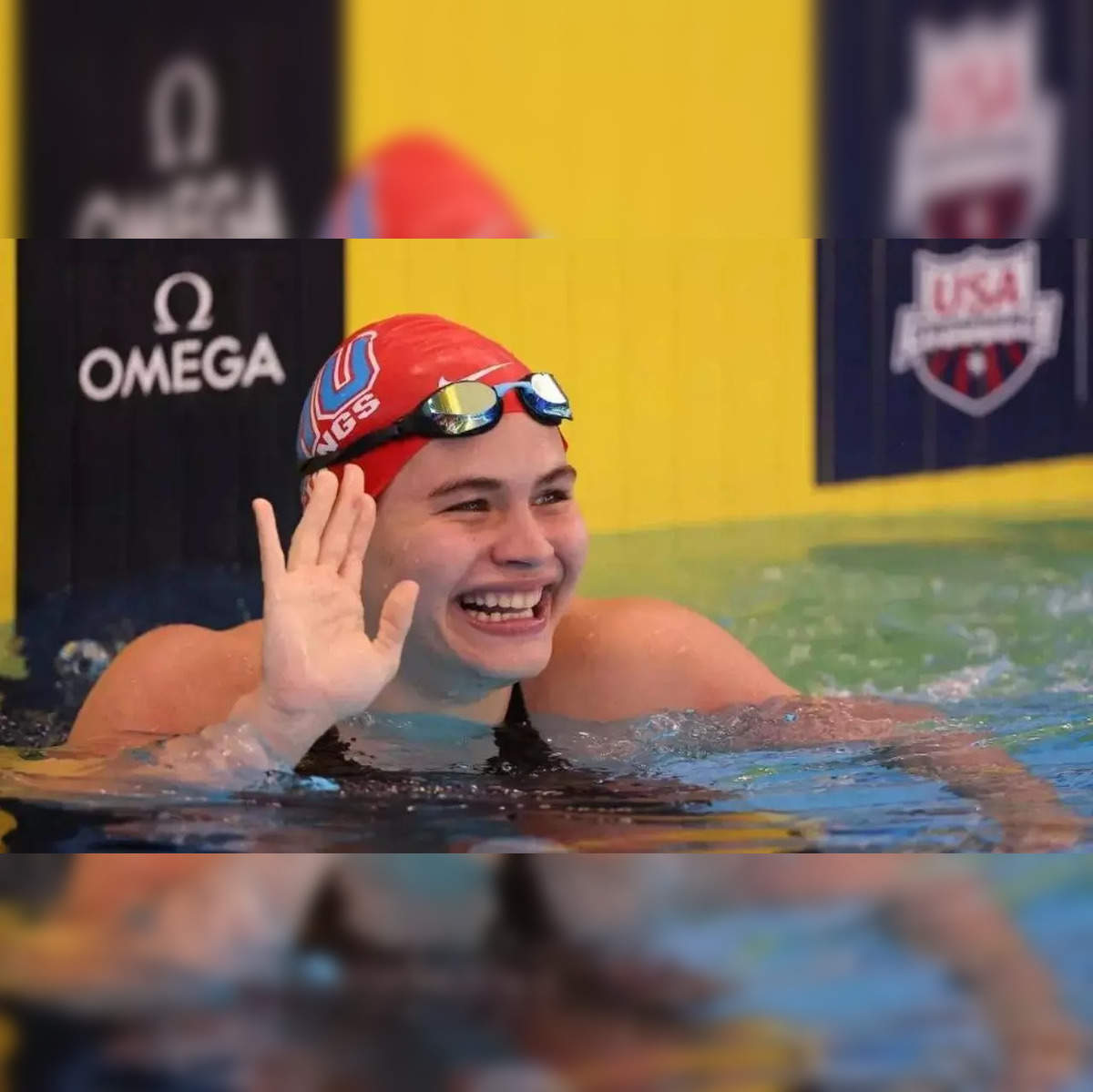best female swimmer 2023 0046